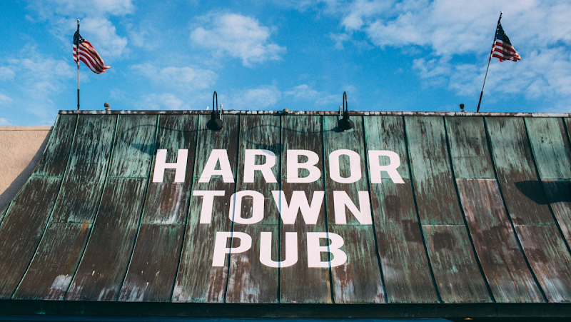 Harbor Town Pub — photo 4