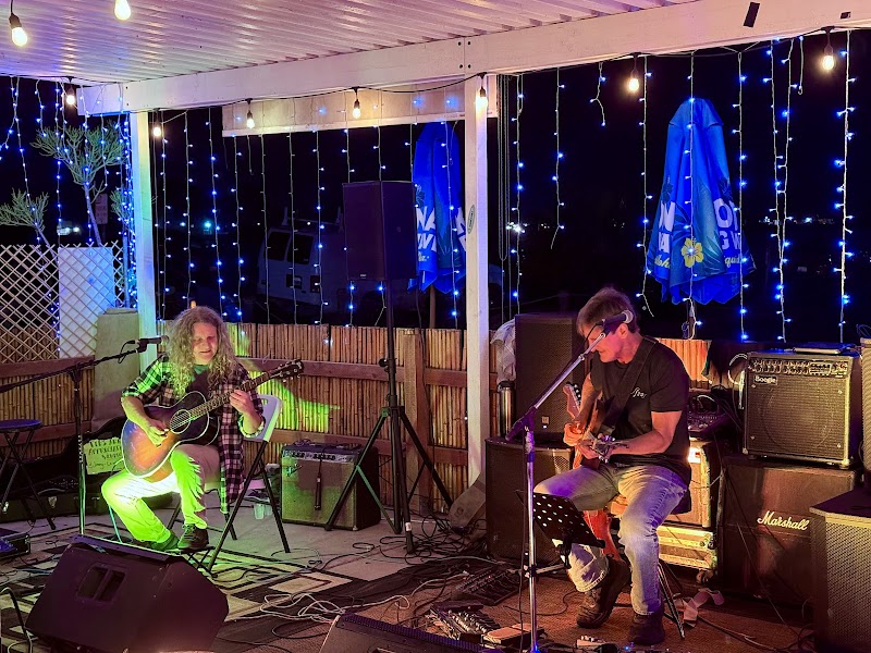 Aquarius Bar & Grille — photo 1